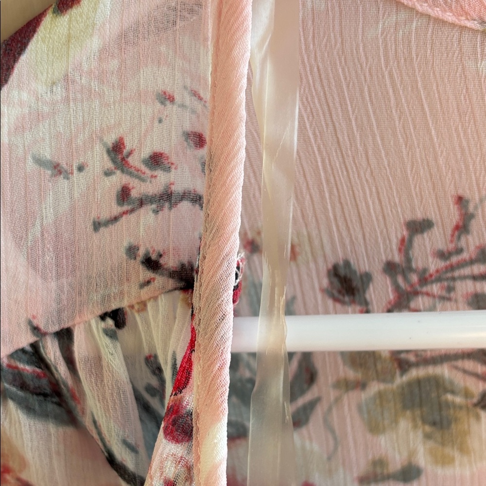 Kut from the Kloth Pink Floral Sheer Blouse NWOT - Picture 7 of 13
